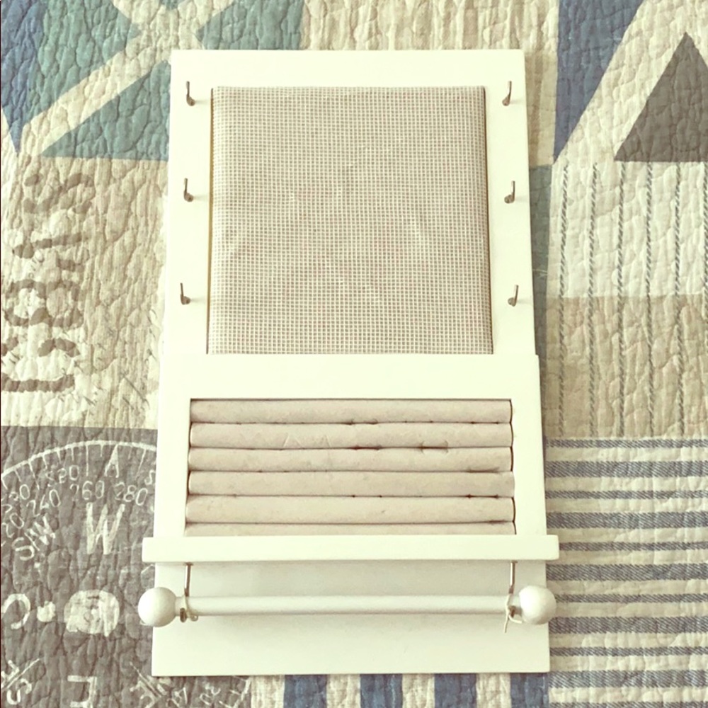 Wall hanging Jewelry Organizer